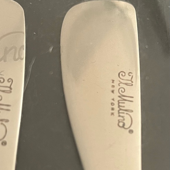 New York’s famous Il Mulino Restaurant Butter Knives set for 4 - Picture 3 of 3